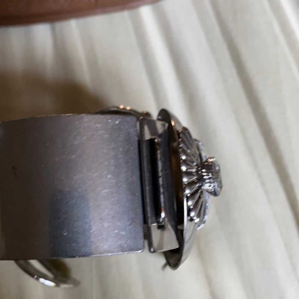 Unusual Retro, Art Deco design bracelet or wide multi-stranded silver-tone cuff. - Picture 5 of 16